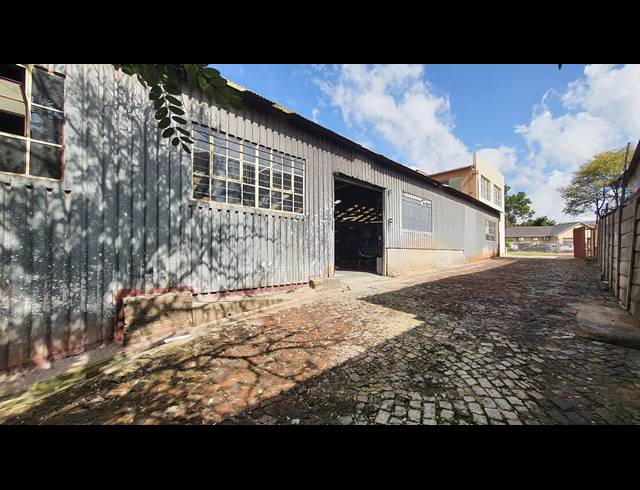 546M² WAREHOUSE TO LET IN EASTLEIGH